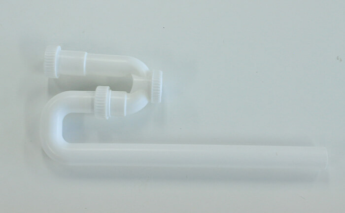 排水パイプから水が漏れているケース