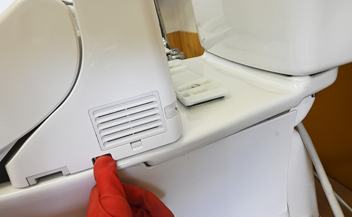 ウォシュレット本体を交換する